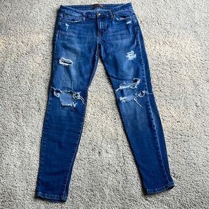 Joe’s destructed skinny Jean size 29